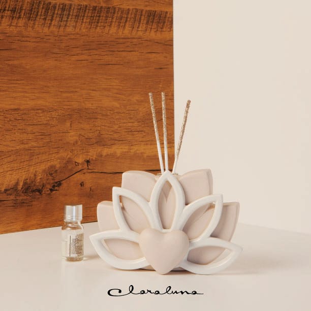 Bomboniere: Profumatore Per Ambienti In Vetro Soffiato Con Fiore In Porcellana – Idea Regalo Elegante